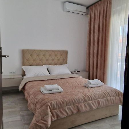 Christakis Home Nea Kallikrateia Bagian luar foto