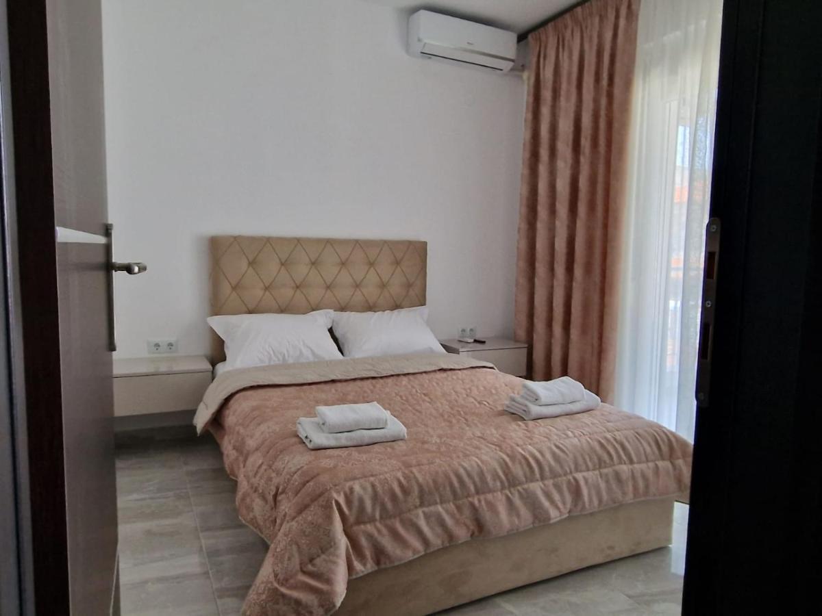 Christakis Home Nea Kallikrateia Bagian luar foto