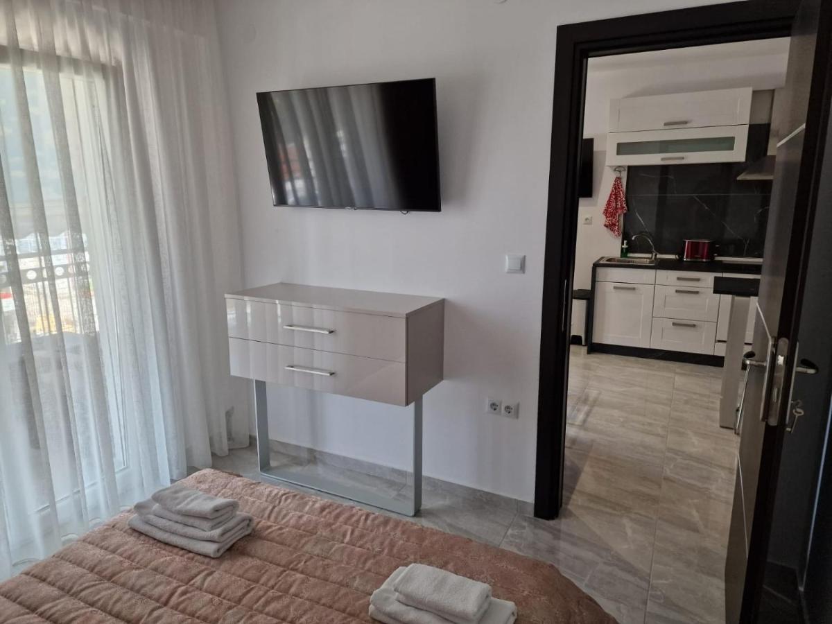 Christakis Home Nea Kallikrateia Bagian luar foto